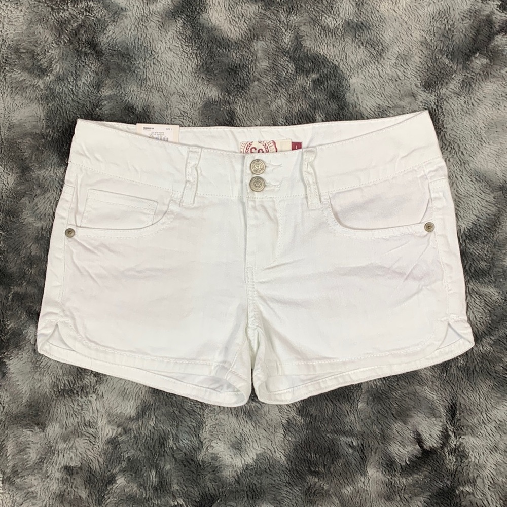 So white denim dolphin hem low rise short shorts, size 1 NWT